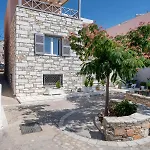 Takis Guesthouse- Laoura-hermoupolis *